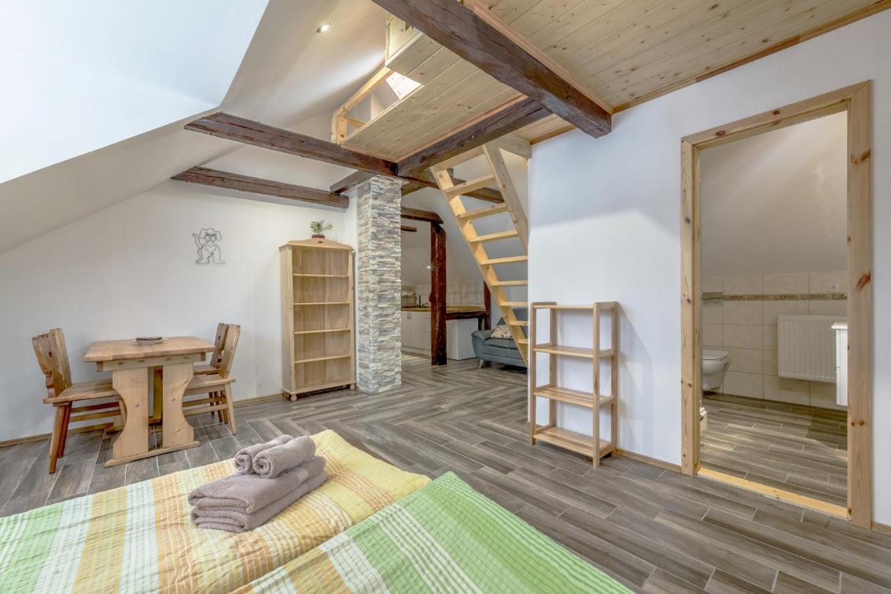U Ozveny Hotell Dolni Adrspach Exteriör bild